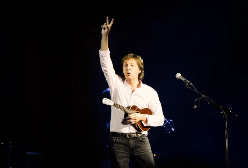Paul McCartney i archiwalne nagranie muzyczne
